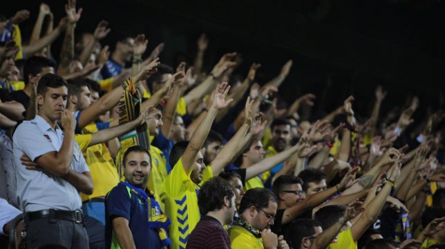 El Cádiz CF - Alcorcón, a un euro para las mujeres