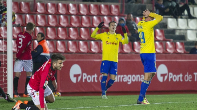 Nástic-Cádiz CF (1-0): El farolillo rojo apaga al Cádiz CF