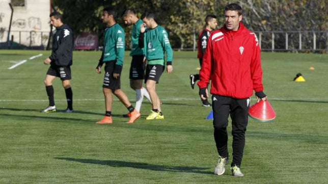 Carrión: «Tenemos que apostar por nuestro estilo y trabajar mucho para ganar al Cádiz CF»