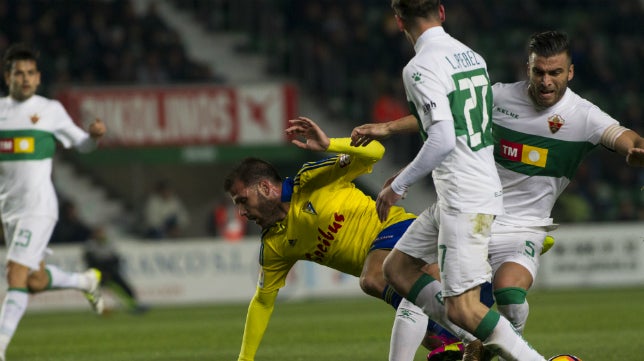 Cádiz CF contra Elche CF: Horario, TV, y donde ver online