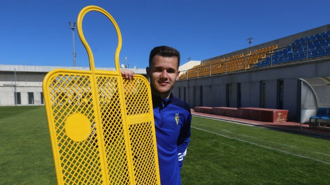 Aketxe: «Quiero subir a Primera con el Cádiz CF»