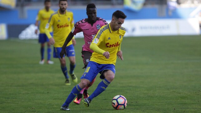 Gorostegui Fernández-Ortega repite en un duelo entre Tenerife y Cádiz CF