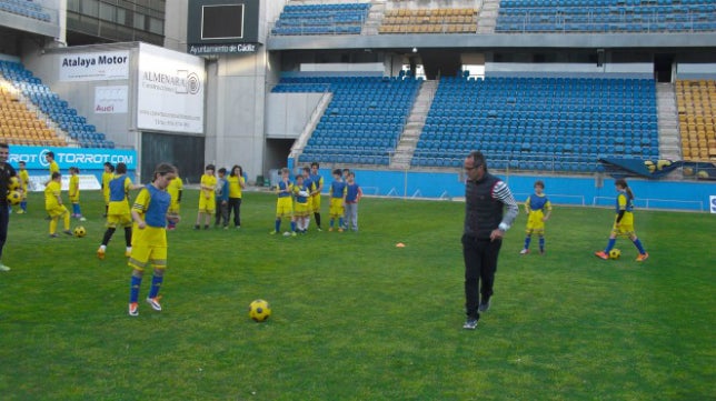 Álvaro Cervera inauguró el campus permanente del Cádiz CF