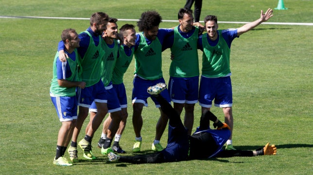 UCAM-Cádiz CF (Previa) Con el traje de superhéroe