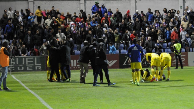 Un punto del Cádiz CF que supo a gloria