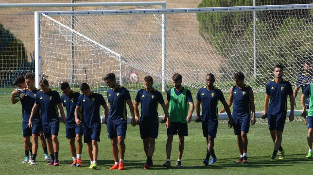 Cádiz CF: Lista de 19 convocados para el debut en Córdoba