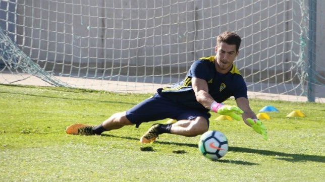 Yáñez, gran novedad en el entrenamiento en El Rosal