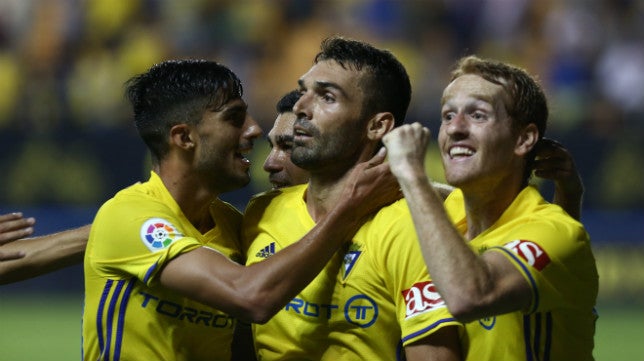 Cádiz CF 1-0 Osasuna: El Cádiz CF llama otra vez a Primera