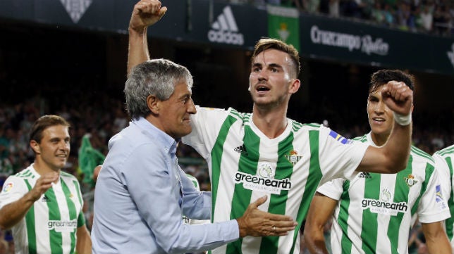 El Real Betis, cerca de cerrar un Trofeo Carranza de tres equipos