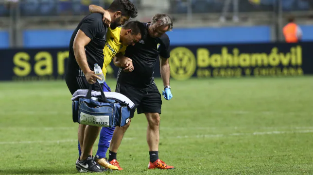 Alvaro García volvió, marcó, lloró y se fue lesionado
