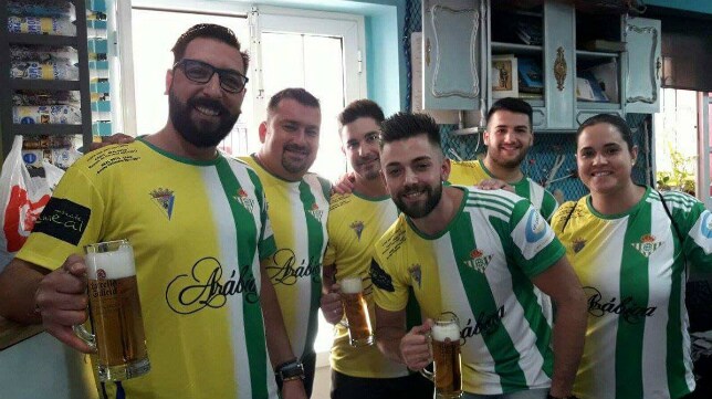 La imagen del Cádiz CF-Betis: hermandad y muy buen rollo
