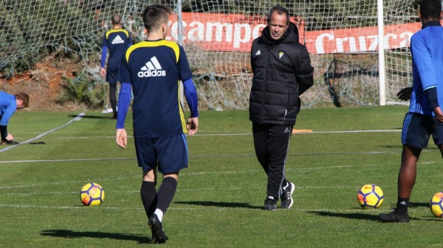 Nàstic-Cádiz CF (Previa) Centrados en el esférico