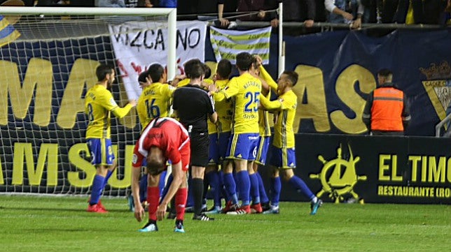 Cádiz CF - Sevilla Atlético (4-1) Un regalo en el mejor momento