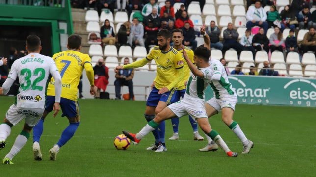 La pizarra del Córdoba 1-3 Cádiz CF