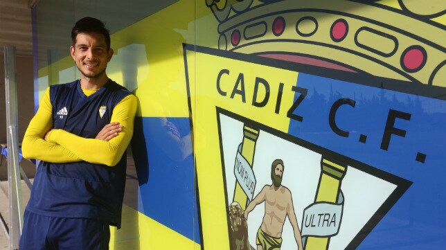 (II Parte) «El Cádiz CF ha sido la puerta al fútbol que veía en la tele de pequeño»