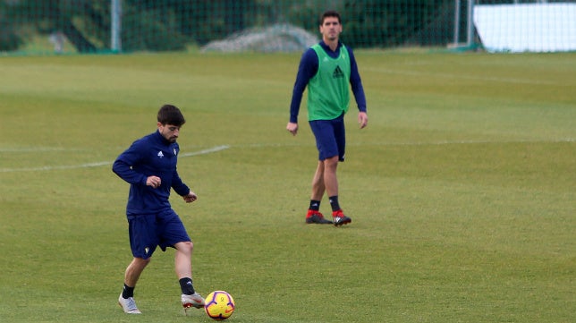 Garrido y Juan Hernández, novedades en el entrenamiento del Cádiz CF