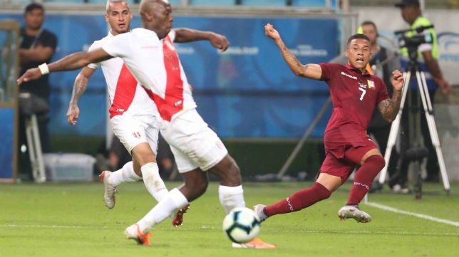 Machís apenas juega 20 minutos en el 0-0 de Venezuela con Perú