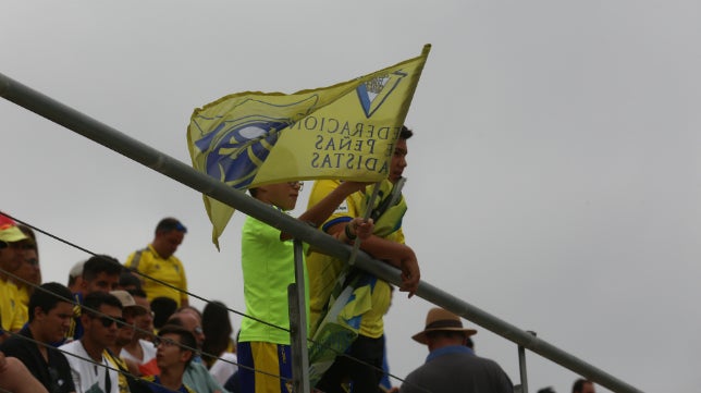 Las peñas cadistas volverán a arropar al Cádiz CF B en El Rosal