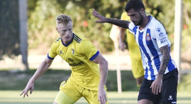 Jonsson debutó con el Cádiz CF: &quot;Estoy feliz y deseando que empiece La Liga&quot;