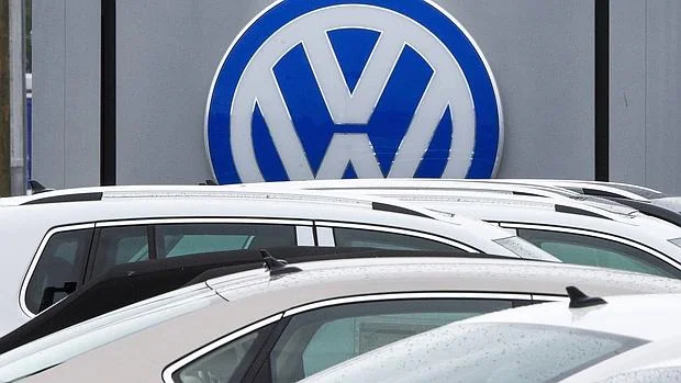 Volkswagen se desploma en bolsa con una caída del 9,5% tras admitir otro fraude en las emisiones de CO2