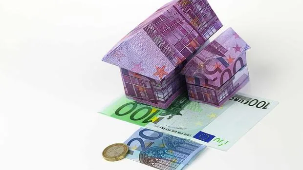 Los bancos solo concenden hipotecas a las familias con ingresos de más de 2.000 euros