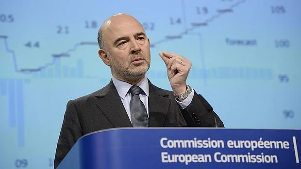 Moscovici pide más medidas a España