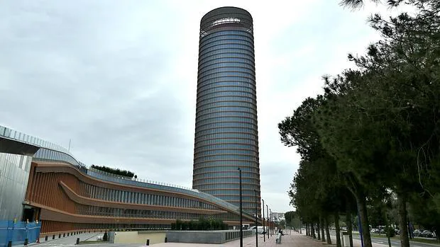 La Torre Sevilla, propiedad de Caixabank, acogerá la oficina andaluza de Restalia