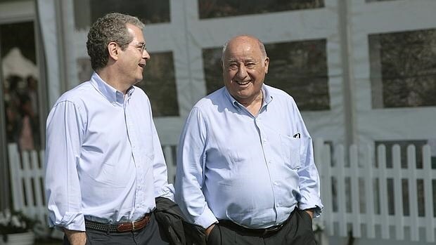Amancio Ortega , fundador de Inditex (dcha) junto a Pablo Isla, actual presidente del gigante textil