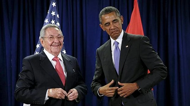 Raúl Castro y Barack Obama en una reunión bilateral entre Cuba y Estados Unidos