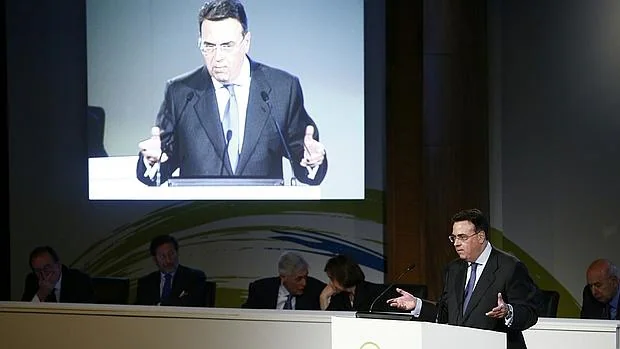Antonio Gardén, presidente de Enagás interviene durante una Junta de Accionistas