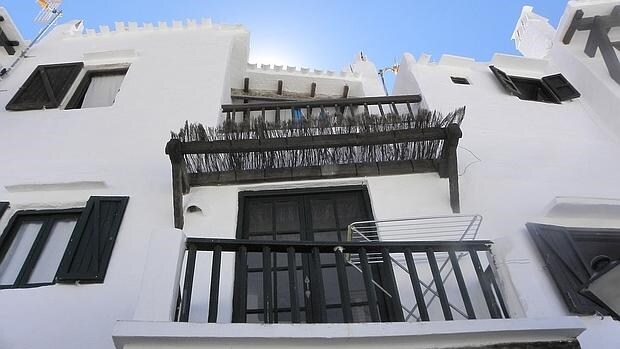 El «avión espía» de Hacienda que ha detectado 2.500 construcciones ilegales en Menorca