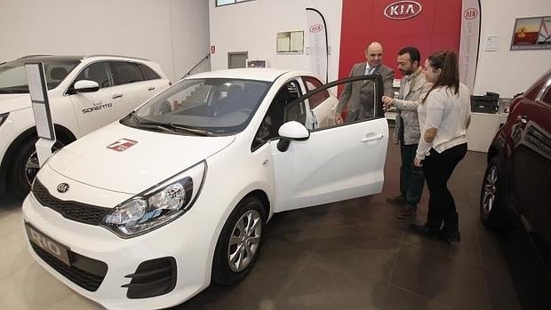 Las ventas de coches bajan en marzo