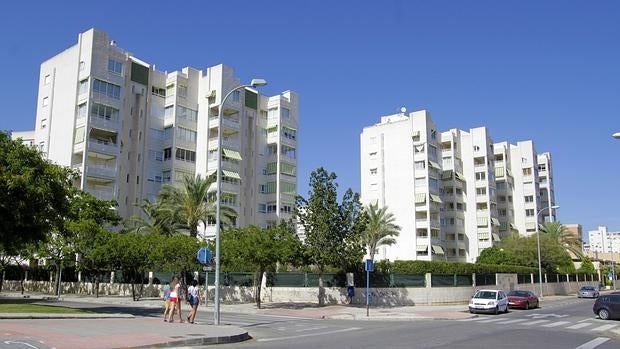 Si tiene una segunda residencia, este año pagará más a Hacienda