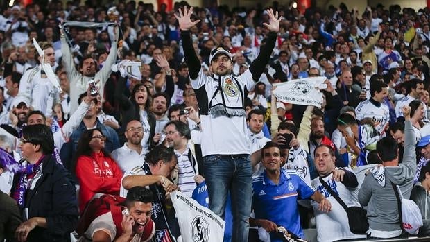 Aficionados del Real Madrid durante la final de Champions en el Estadio da Luz de Lisboa en 2014