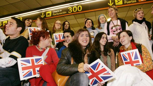 Españoles viajan a Reino Unido