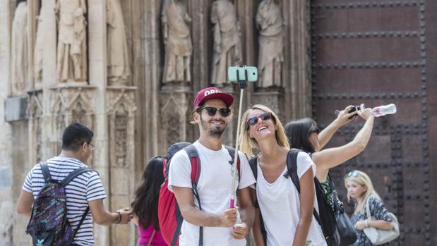 En un año de récord para el sector turístico en número de visitantes, también crece el nivel del gasto