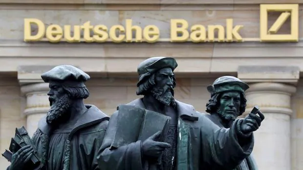 Deutsche Bank ha congelado sus procesos de contratación