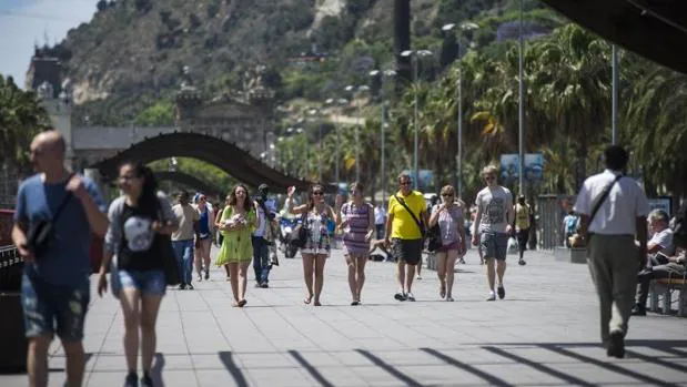 España recibió en verano un millón y medio de turistas «prestados» de países con problemas de seguridad