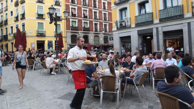Hasta 800.000 personas son camareros en España