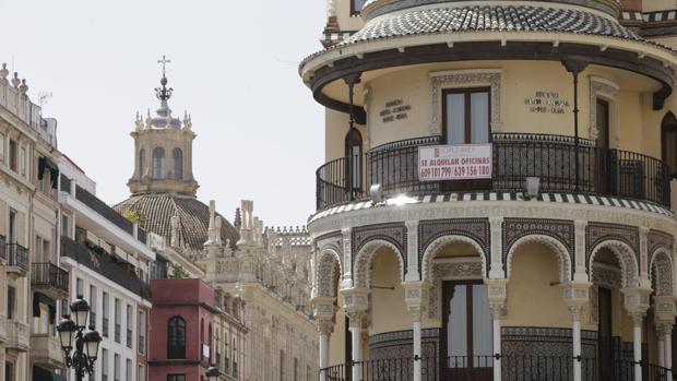 El edificio donde estuvo la pastelería Filella será ocupado por la promotora Abu Sevilla