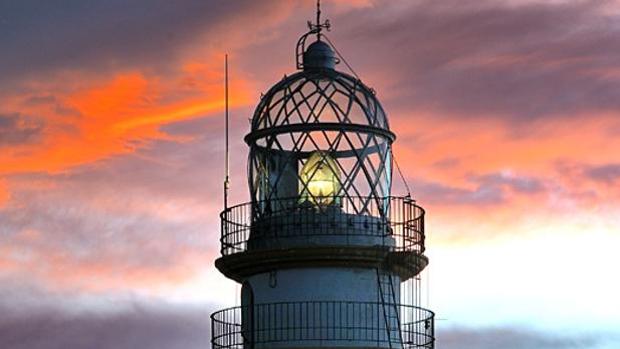 Faro de Sacratif, en la localidad granadina de Motril