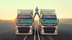 Imagen de la campaña de Volvo «The Epic Split»