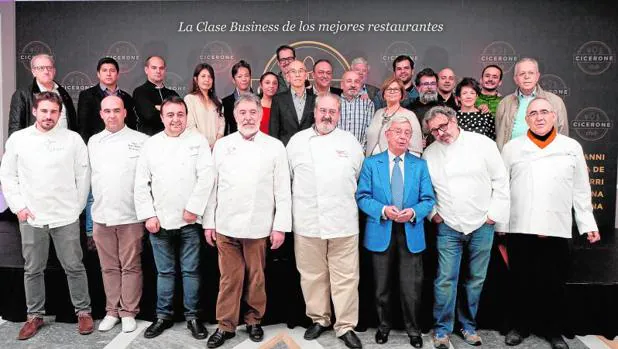 Foto de familia de la presentación de la primera Guía de restaurantes de Ciceroneclub