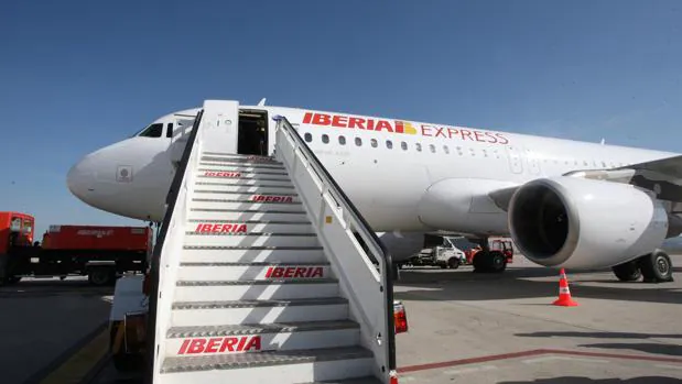 Imagen de un avión de Iberia Expréss