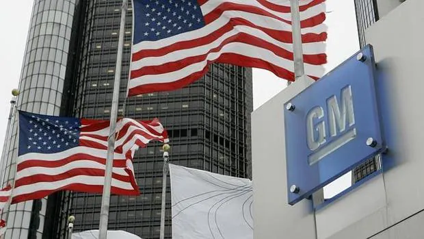 Trump amenaza con aranceles aduaneros a General Motors por producir en México