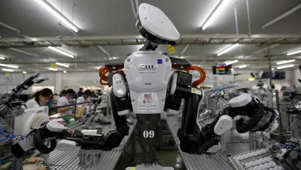Se ha planteado en foros sociales, económicos y políticos si debe cotizarse por los robots