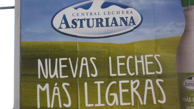 Valla de Central Lechera Asturiana