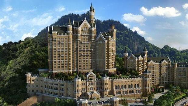 La imponente silueta del Castle Hotel, en Dalian, al noroeste de China