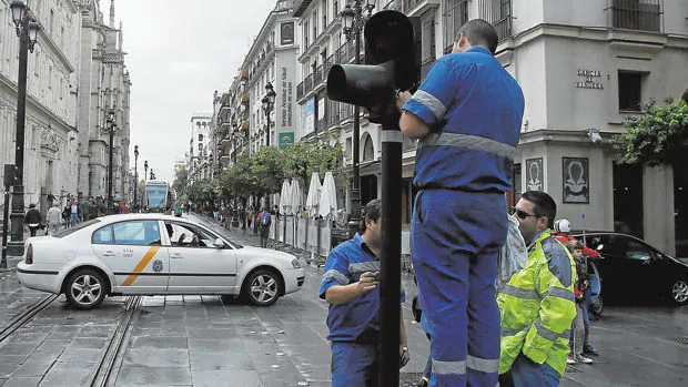 Los semáforos de Sevilla están obsoletos