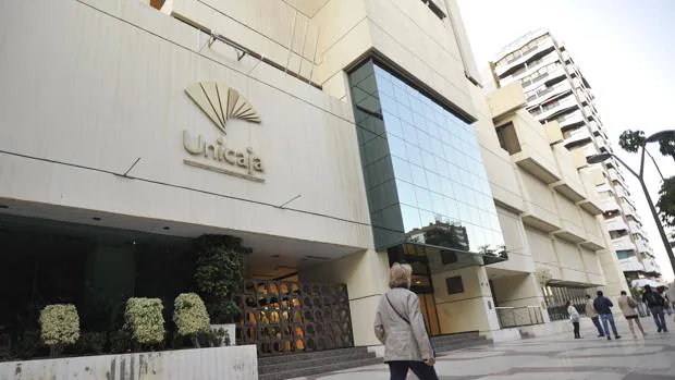 Unicaja Banco seguirá bajo control de la antigua caja tras salir a Bolsa